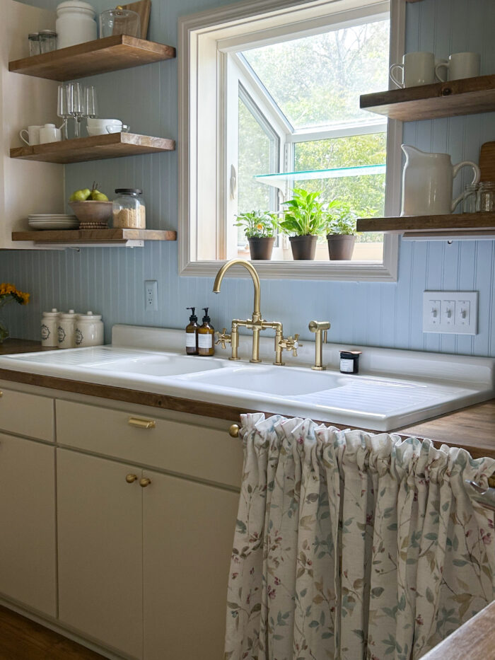 Double Bowl Drainboard Farmhouse Sink – Model #DBDW6625 - Image 2