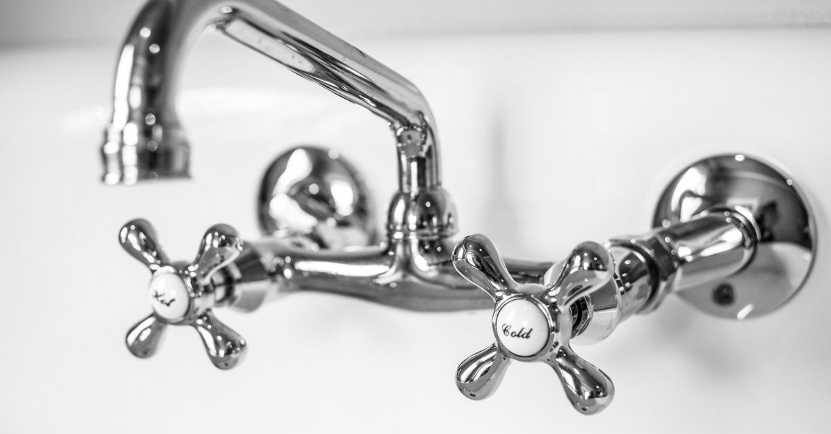 A Beginner’s Guide To Choosing the Right Size Bathroom Sink