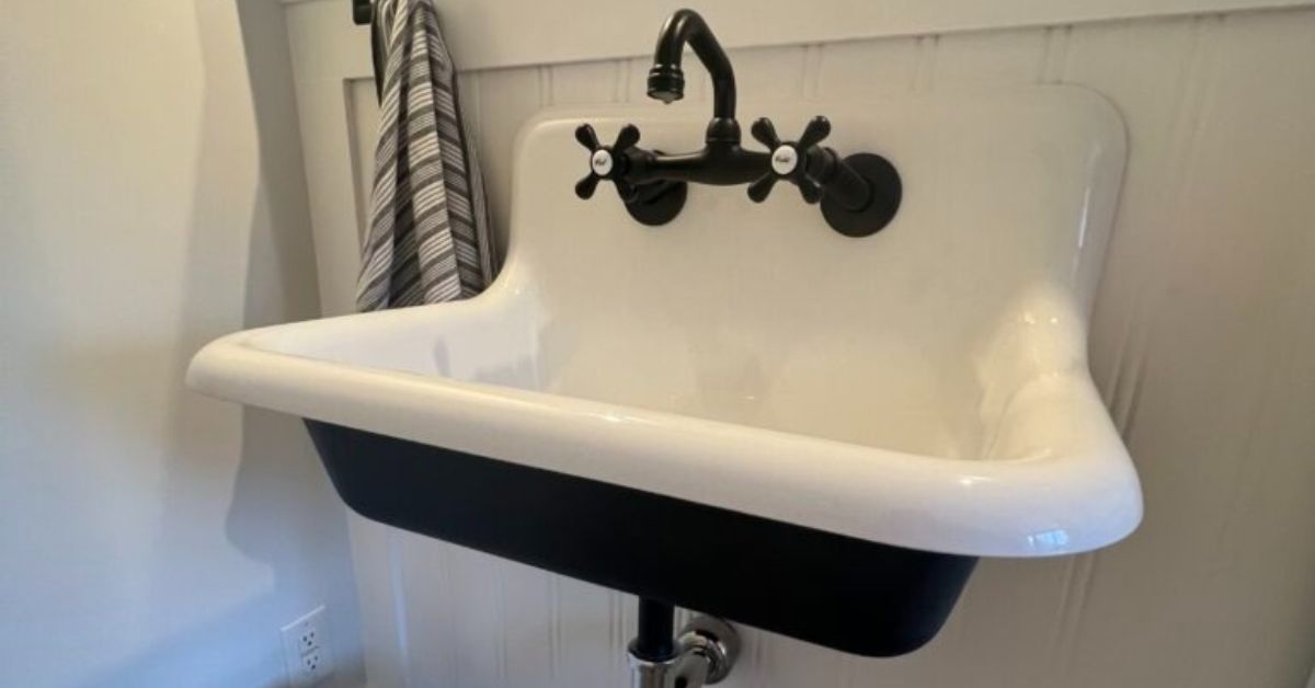 Farmhouse vs. Undermount Sinks: Which To Choose