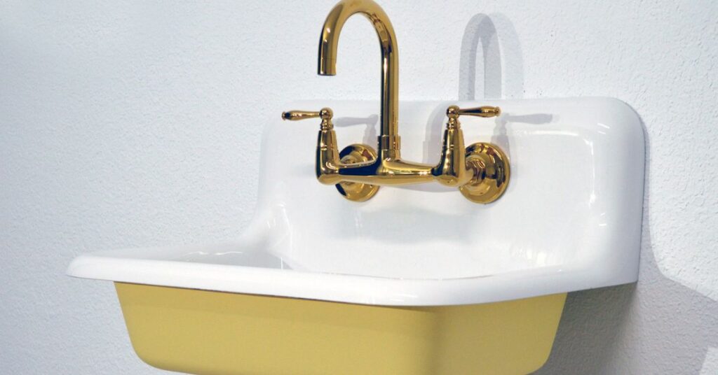 14 Tips for Pairing the Perfect Faucet to Your Sink