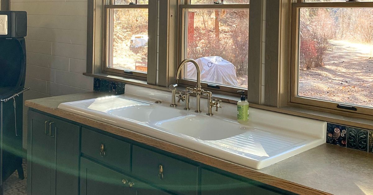 How To Clean Vintage Porcelain Farm Sinks
