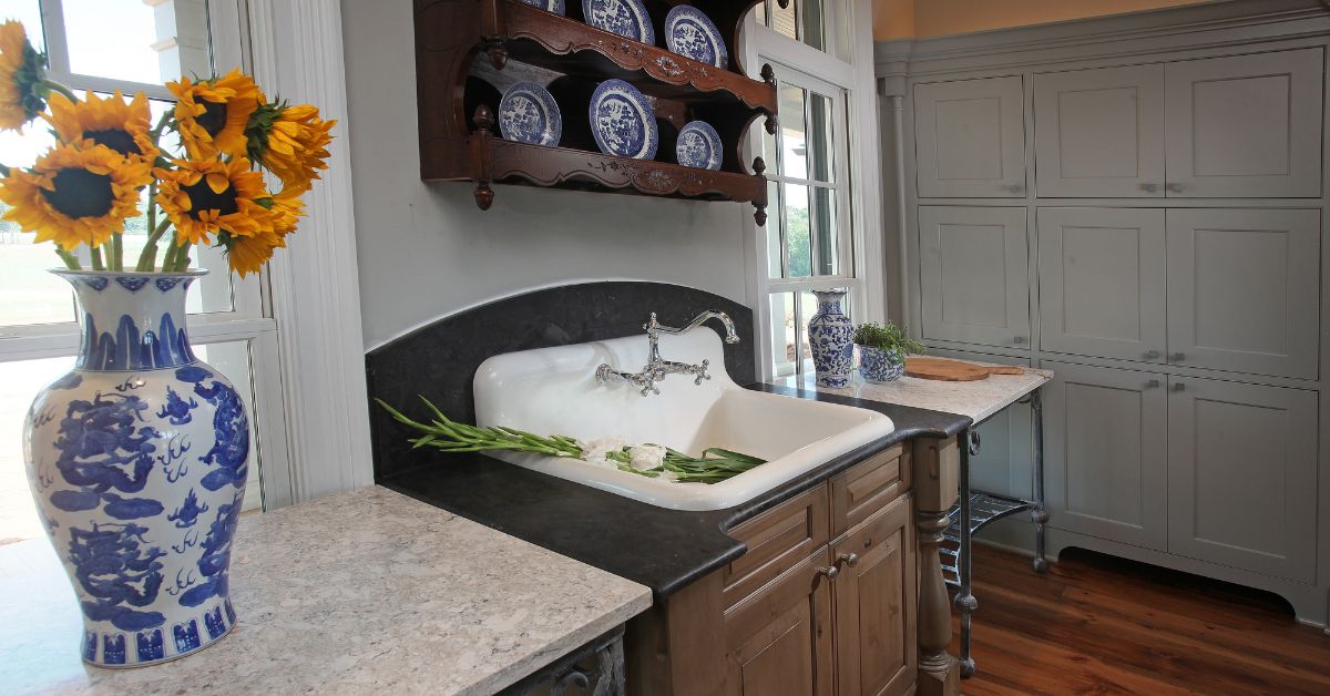 8 Must-Have Accessories for Drainboard Sinks